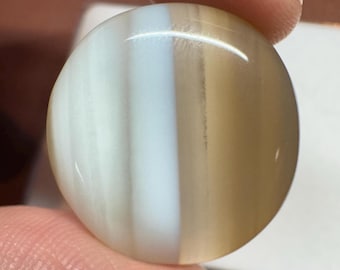 Agate 26.05Ct. Round Cut Cabochon Natural Untreated. Unheated for Jewelry Making and Gifts. Earth Mined. 22.10 x 21.7 x 6.1 mm