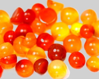 Erde abgebaut Karneol Natürliche Runde Orange Cabochon. Verschiedene Größen erhältlich. 3,5mm-5mm. Edelsteine gefasst in Schmuck. Polierte Cabochons. Geschenke