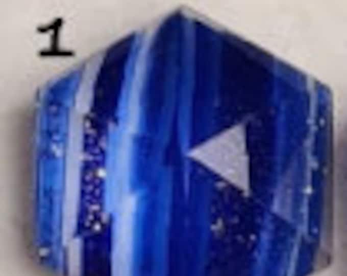 2.95 Carat Blue Goldstone. Loose Genuine Mined Gemstones for Making Jewellery. Sold Individually. 10mm. Sparkle Stone. Man Made Gemstone.