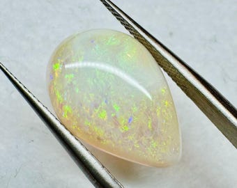 3.85 Carat Austailian Opal. Untreated. Earth Mined. Unique and Beautiful Loose Gemstone for Jewellery Making. 17 x 11.5 x 3.7 mm.