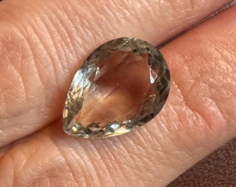 6.80 Carat Natural Green Prasiolite Pear Cut Loose Gemstone. Faceted Semi-Precious Stone for Jewelry and Pendants. 15.20 x 11.20 mm
