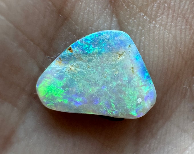 Genuine Mined 0.90 Ct Natural Austrailian Welo Opal Slice. 11.4 x 8.3 x 1.7 mm. Intense Coloration. Oval. Loose Gemstone. Birthstone.