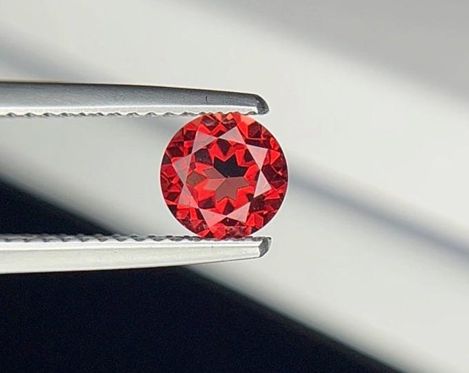 1.14 Carat Natural Deep Red Garnet Unheated Round 6.050 x 6.040 x 3.820 mm Loose Gemstone for Jewelry Making and Gifts. Genuine Earth Mined.