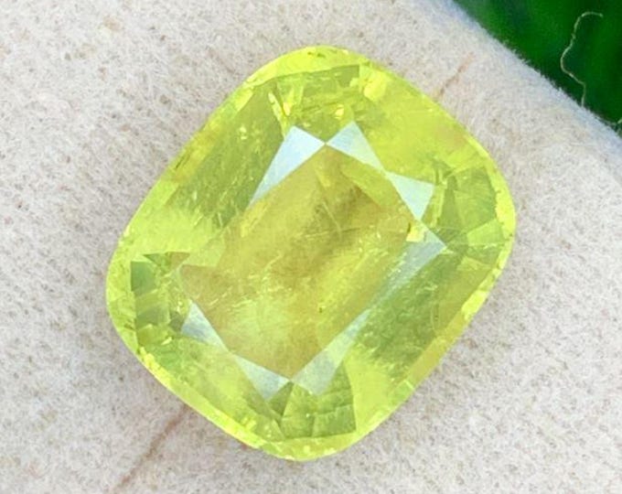 5.75 Carats Lemon Quartz Gemstone. Faceted Cushion. Loose Gemstone for Making Rings. VVS. 11 x 9 x 7 mm. Genuine Mined. Natural.