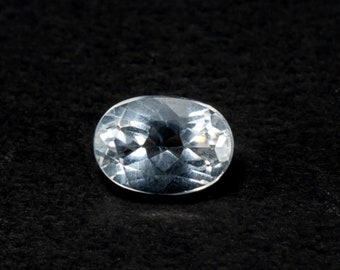 0.76 Carat Natural White Topaz Oval Cut  7.000 x 5.000 x 3.600 mm Loose Gemstone for Jewelry Making and Jewelry Artisans. Earth Mined.