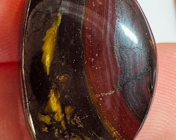 21.60 Carat Iron Tigers Eye Cabochon. Healing Stone. Loose Gemstones for Jewelry. Genuine Mined. Untreated. High Polish. 27.1x 15.8mm