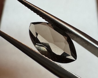 1.50 Carat Earth Mined Smokey Brown Quartz. Faceted Marquise.l Loose Gemstones for Jewellery. Untreated. 11 x 6 x 3.9mm. VS. Birthstone.