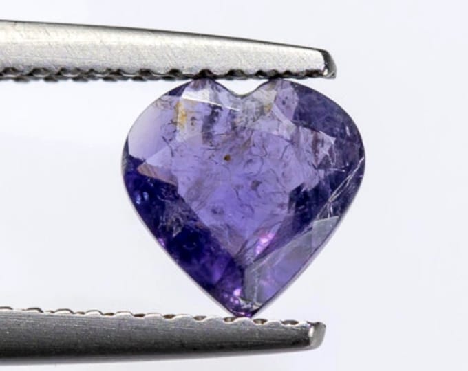 0.75 Carats Violet Iolite. Faceted Heart. Loose Gemstone. Jewellery Making. Genuine Earth Mined. SI Grade. Birthstone and Gifts.