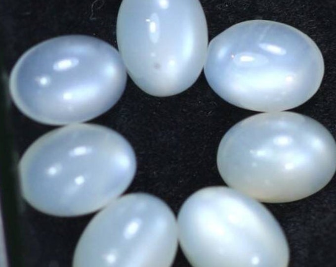 Earth Mined White Moonstone Cabochon. 8.100 x 6.000 x 4.600mm Loose Gemstones for Jewelry Making Design and Gifts. Healing Stone Lot 1