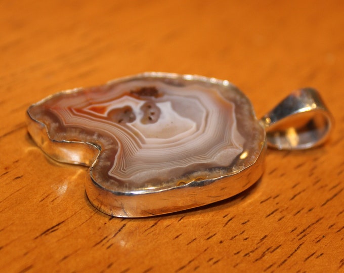 Lake Superior Agate Pendant LSAR-36