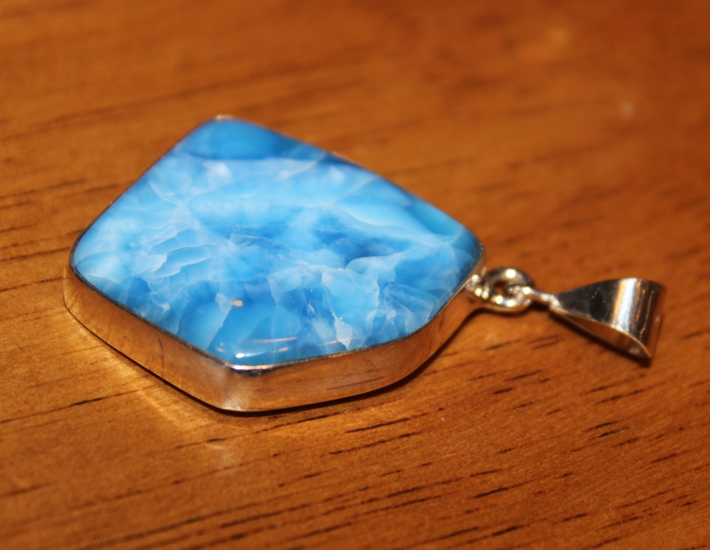Victoria Stone Pendant in Sky Blue VN1
