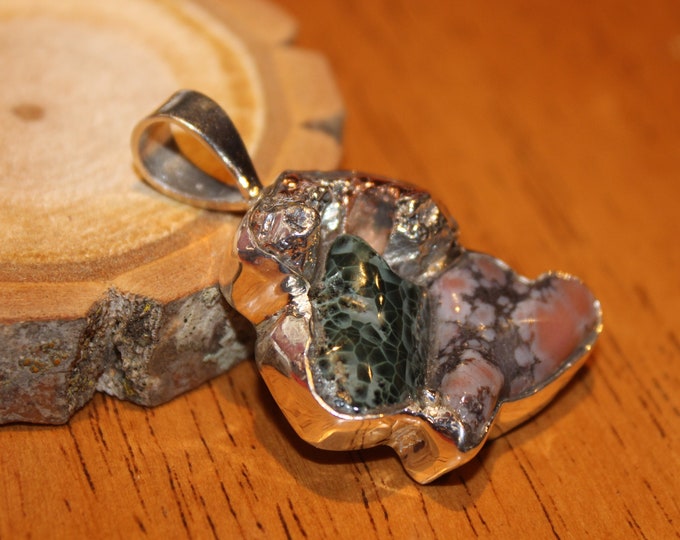 Half-breed (Silver/Copper),Chlorastrolite (Greenstone) & Datolite from Fire Stone Mine Pendant HBDFGN-2