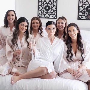 Embroidered Robes/Satin Bridesmaid Robes / Bridal Party Silk Feel / Wedding Robes / Personalised Robes / Plus size robes Australia / Classic