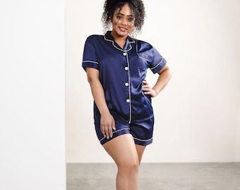 Embroidered Personalised Pyjamas / Bridesmaid Gifts / Wedding Pjs / embriodery / Satin shorts pajamas / Bridesmaid Pyjamas Australia