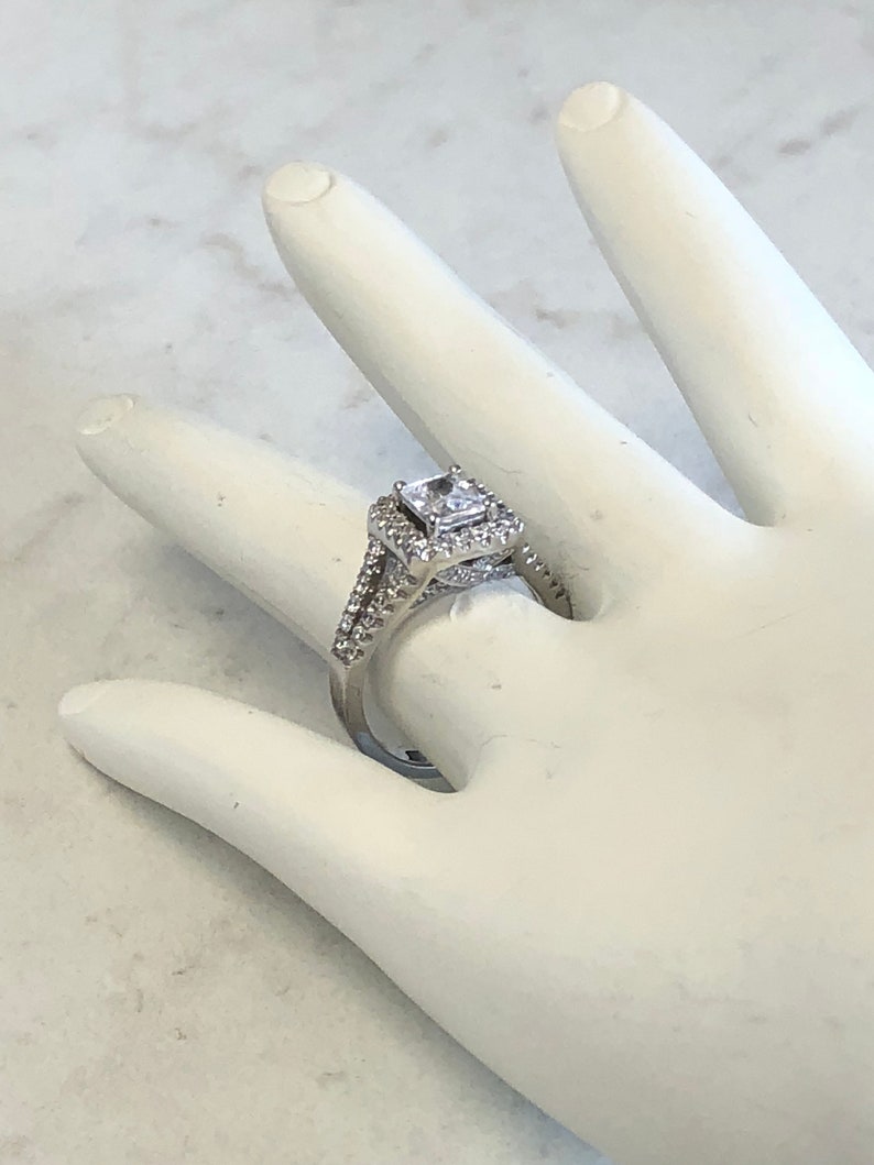 Ring Size R Square Princess Cut Ladies Ring 925 Sterling Silver Cubic Zirconia