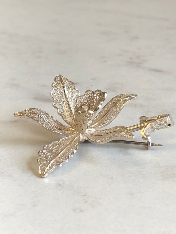Silver on sale brooch price