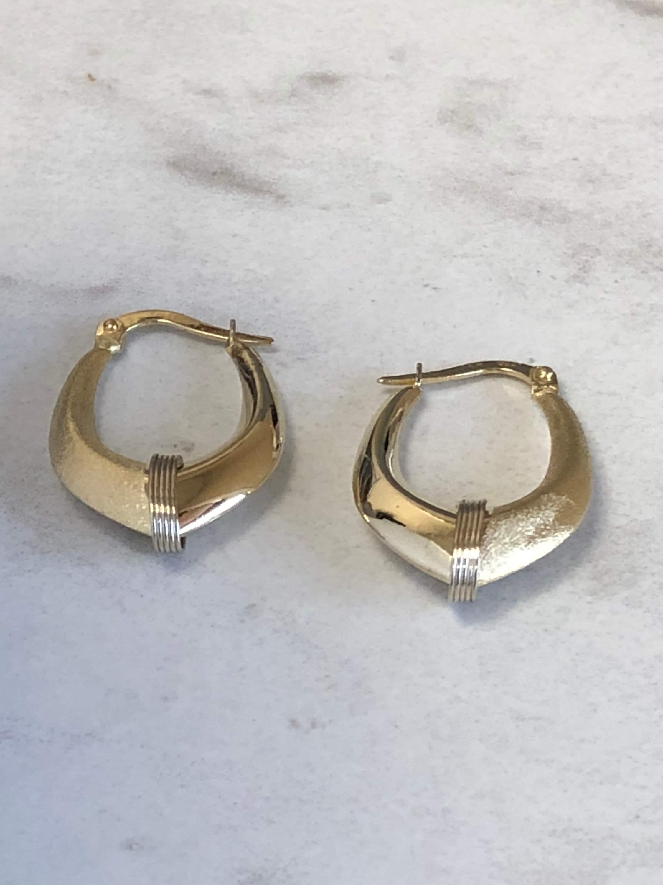 18kt Yellow and White Gold Italian Well-made Satin/shiny 1