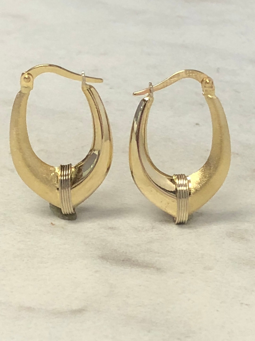 18kt Yellow and White Gold Italian Well-made Satin/shiny 1