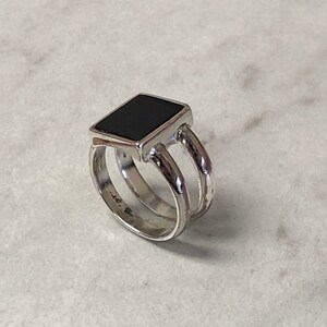 Sterling Silver Lady&#39;s Black Onyx Double Band Fashion Ring