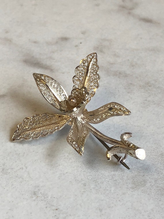 Silver on sale brooch price