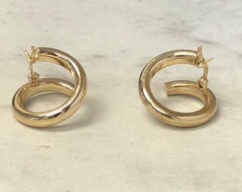 14kt Yellow Gold Twirl Satin Finish Diamond-Cut Earrings at a Fabulous Price.