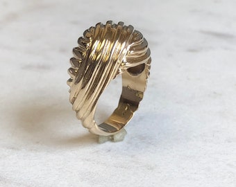 14kt Yellow Gold Lady's Dome Swirl Etching  Ring at an Incredible Price.