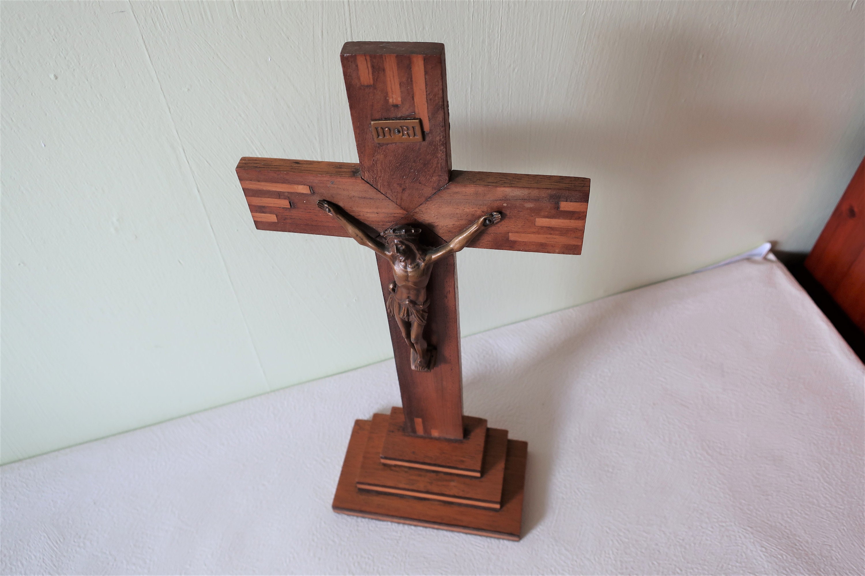 Croix en Bois Religieuse