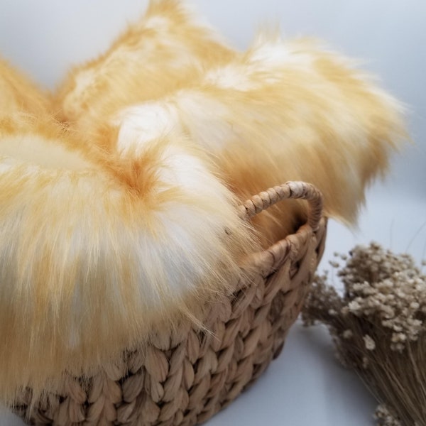 Ivory Gold Shade Frosted Fur in a 2 tone Soft on a Medium Pile of 2" Newborn Cuddly Faux Fur , Baby Posing Photo Prop,  Gnomes Crafting.