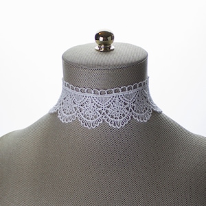 Scalloped Embroidered Lace Choker. Bridal Choker. White Wide Lace Choker Necklace. White Choker. White Lace Choker. Bridal Lace Jewelry