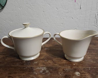 Lenox Cosmopolitan Collection Hayworth Cream And Sugar Set With Lid USA Made Gold Trim