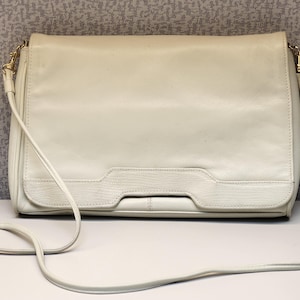 vintage coach old ✨ ivory White bag Vintage coach ivory cream - Gem