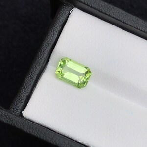 2.15 Cts Attractive!! Yellowish Green Transparent Peridot Gemstone