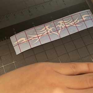 Miniaturowa naklejka winylowa z motywem Y2K tramp stamp