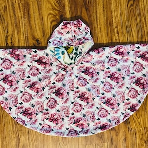 Toddler Poncho, Car seat Poncho, Hooded Poncho, Reversible Poncho, Kid Poncho, Flower Poncho, Age 0-3, Age 3-4