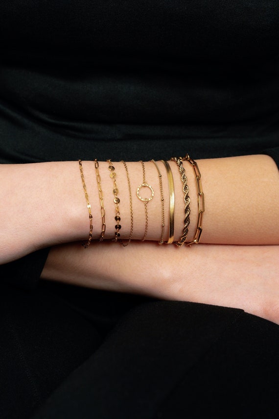 15 Minimalist Bracelets You'll Want To Try - Styleoholic