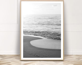 Foto de praia em preto e branco, impressão do mar, pôster do mar, pôster do oceano para impressão, decoração digital de casa, fotografia relaxante de praia, arte de parede ondulada