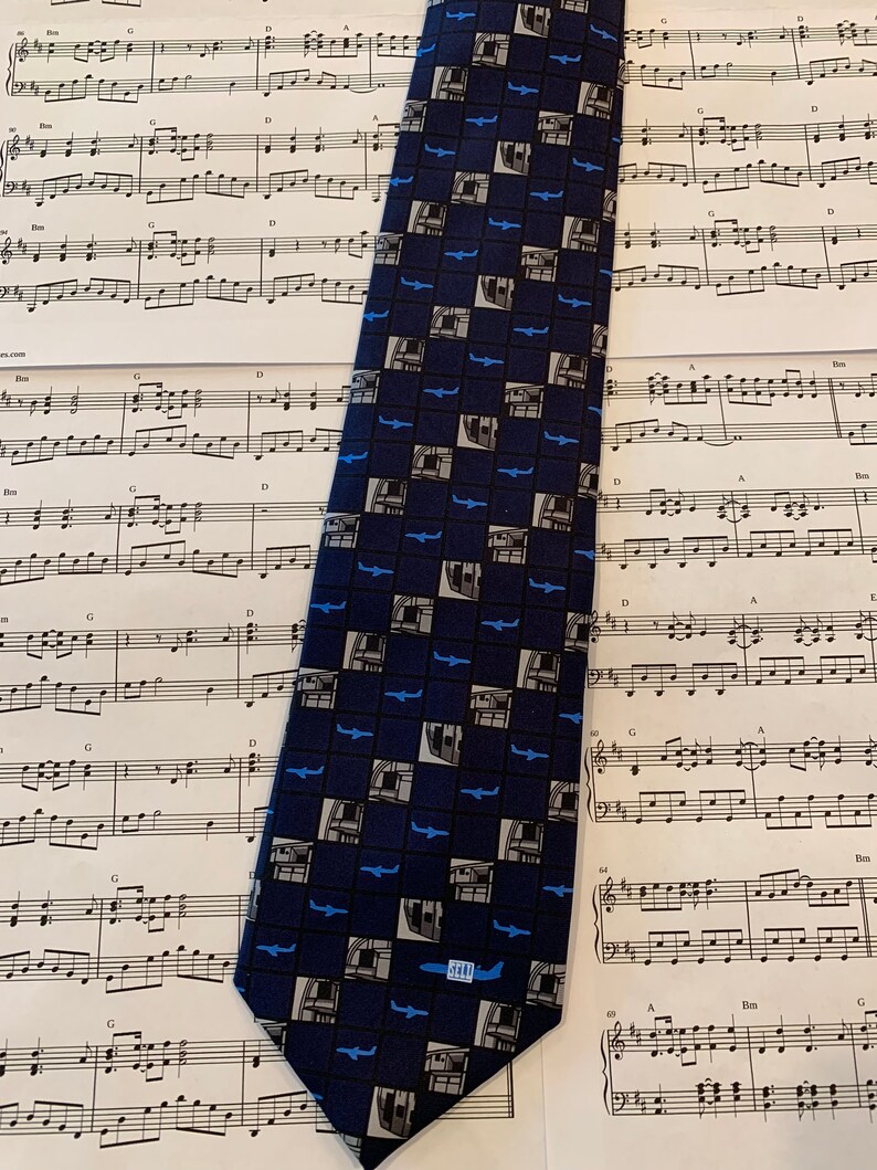 flight attendant neck tie