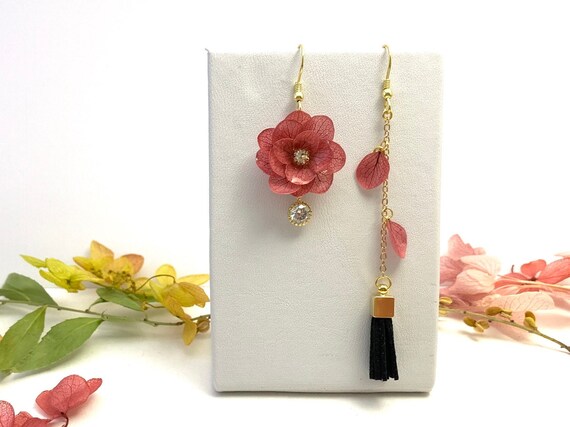 Spring Blossom Series- Blooming Blooming Handmade Pink Preserved Flower  Earrings - Shop yisha-groceries Earrings & Clip-ons - Pinkoi