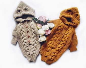 cute knitted baby clothes