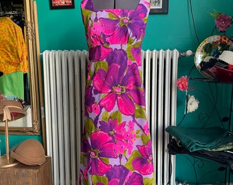 Diamond Head Sportswear Hawaiian dress, pink, purple, lilac floral, S / US 6, vintage dress 60s