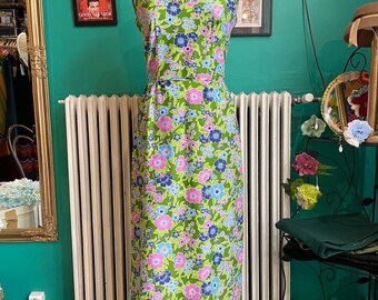 The Spectator dress, UK 12 / US 8, green, pink and blue floral pattern, vintage dress 70s