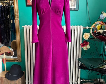 Vanity Fair fuchsia duster, S-M / US 8, vintage robe, vintage dressing gown, house dress, long sleeve dress, 60s gown