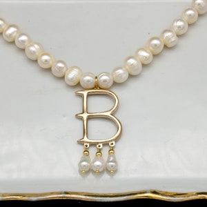 Anne Boleyn necklace with B and freshwater pearls