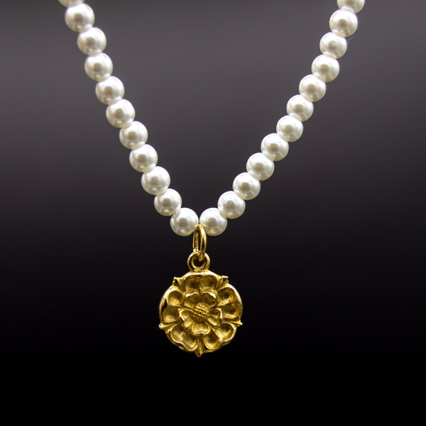 Necklace "Tudor Rose", freshwater pearls