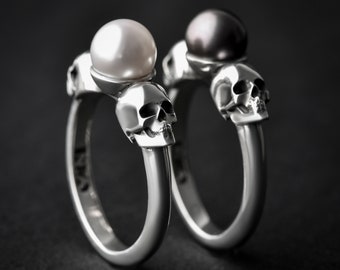 Anillo de perlas de calavera / anillo steampunk / calavera hecha a mano / novia alternativa / anillo de promesa de calavera / calavera de plata 925 / joyería de calavera / anillo de perlas