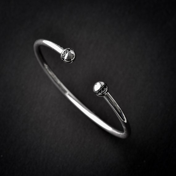 Delicate Circular Barbell Septum Cuff Bracelet With Stones 3mm