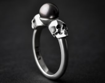 Black Pearl Skull Ring | steampunk ring | handmade skull | alternative bride | skull promise ring | 925 silver skull | skull jewelry