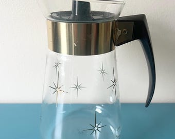 Vintage Pyrex carafe gold starburst pattern, 6 cup coffee pourer, glass pitcher retro kitchen