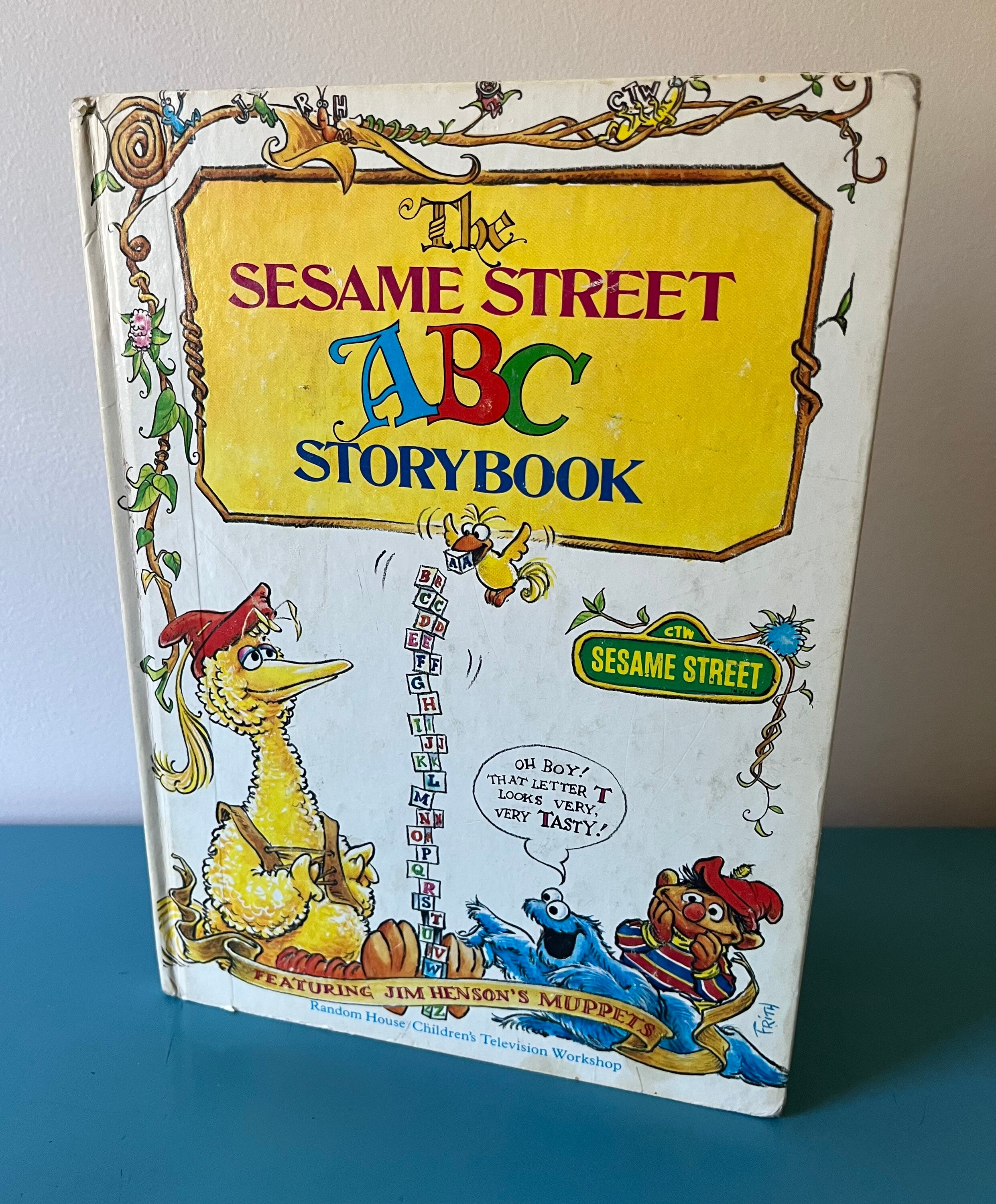 洋書 The SESAME STREET ABC Book of Words Sesame Street: Elmo's ABC Lift-the-Flap | Book by Lori C