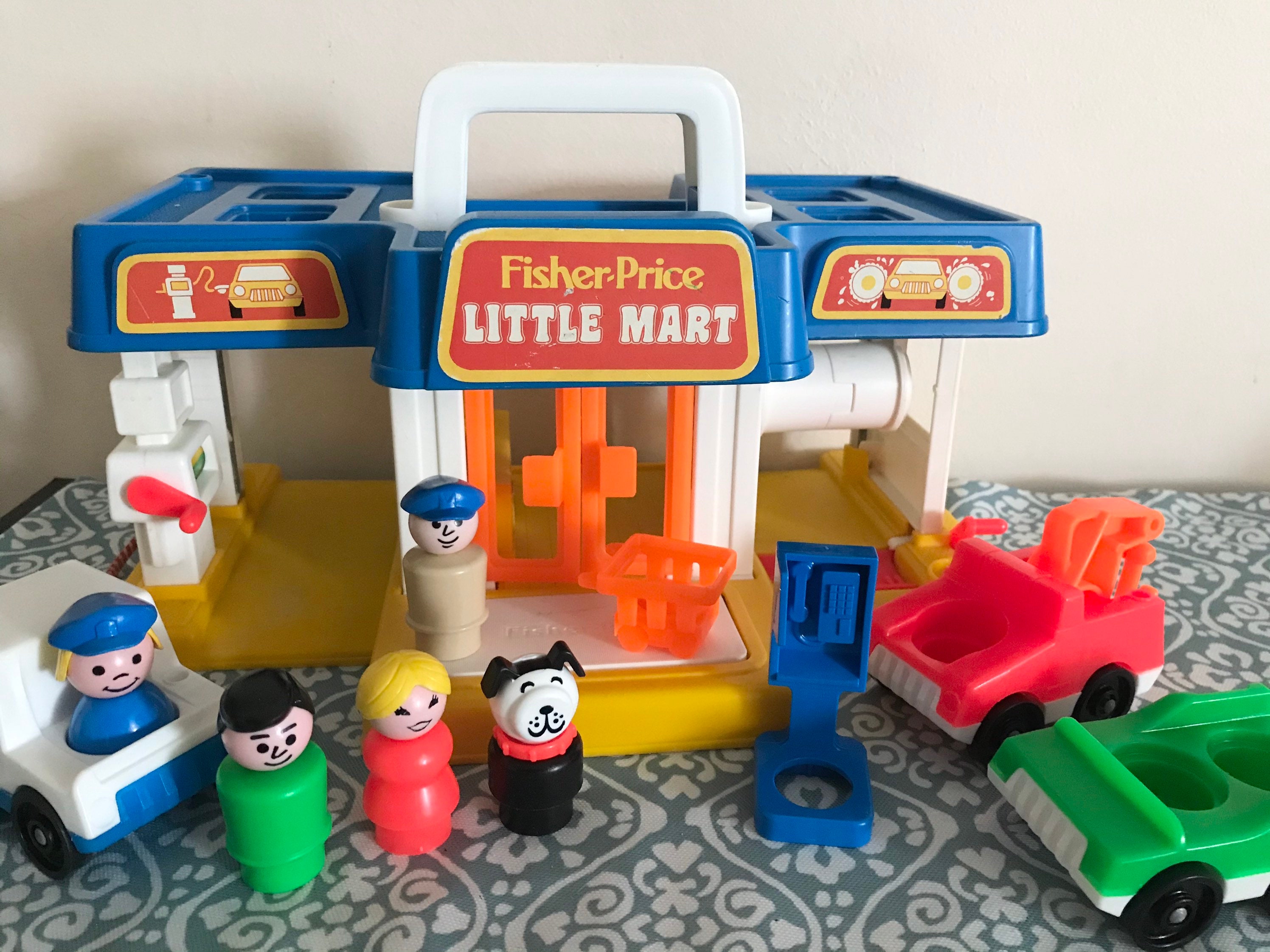 Buitenland Gouverneur Afm Vintage Fisher Price Little People Little Mart gas station car - Etsy België